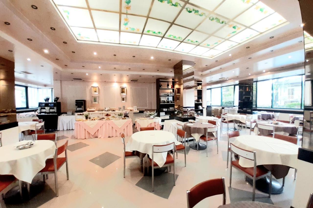 New Tiffany'S Park Hotel Lido di Jesolo Exterior photo